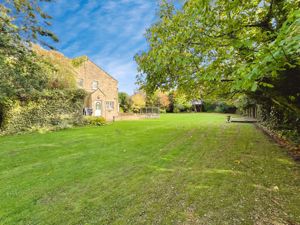 Photo 17- click for photo gallery